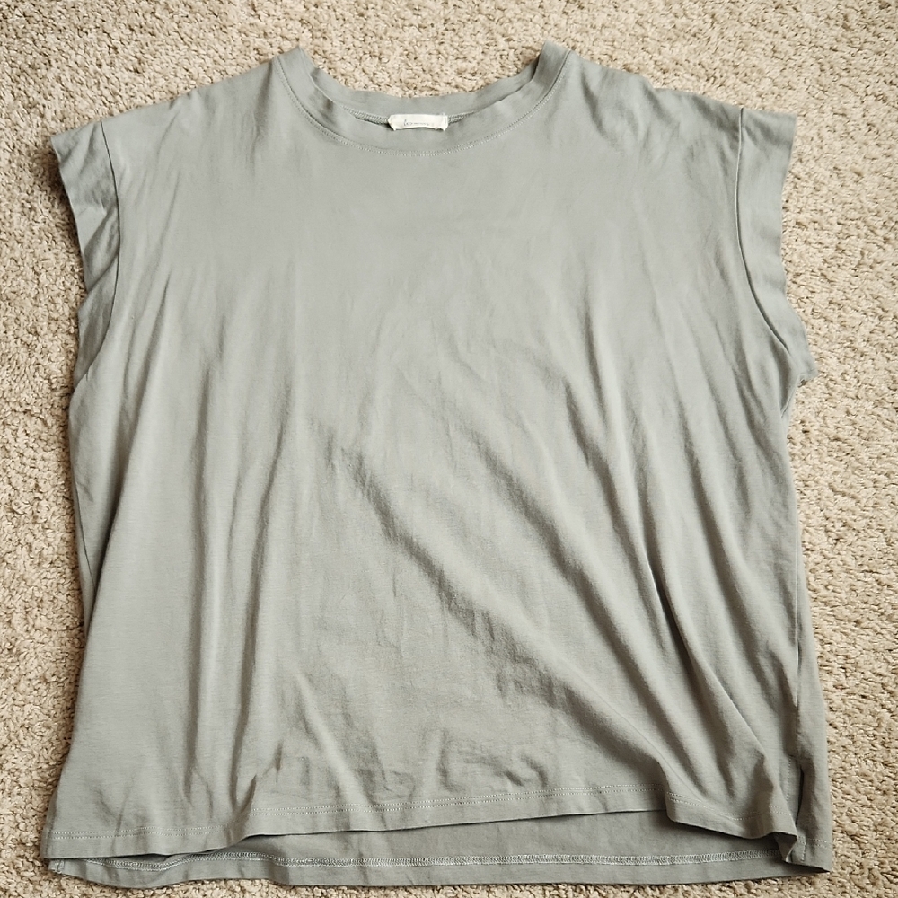 Casual Gray Sleeveless Muscle Tee